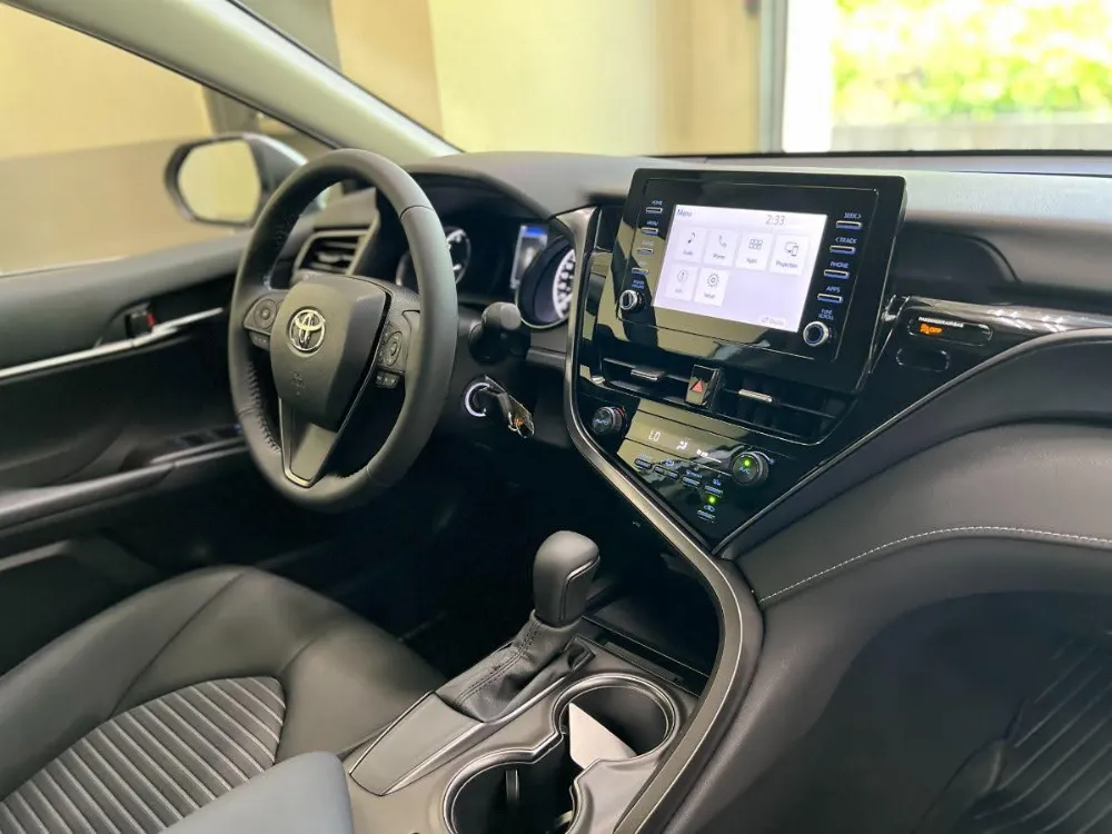 2022 Toyota Camry SE FWD Celestial Silver 15